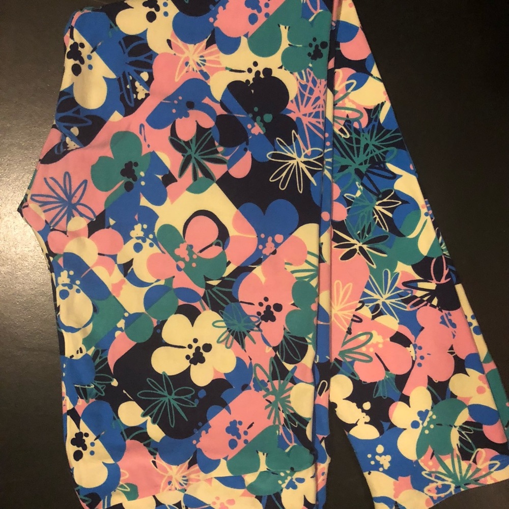 Lularoe tall and curvy leggings